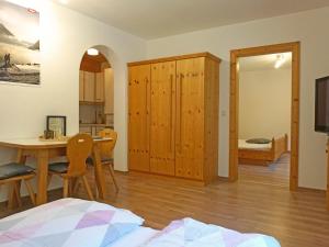 Letto o letti in una camera di Apartment Conny-1 by Interhome