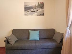 Area soggiorno di Apartment Conny-1 by Interhome