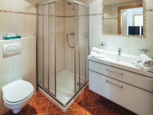 Ванная комната в Apartment Ladis-1 by Interhome