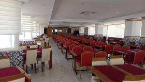 A seating area at Galaxy Beach Hotel Alanya