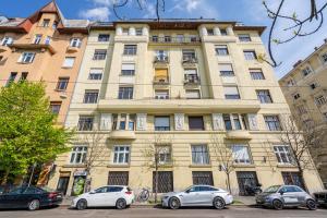 Budova, v ktorej sa apartmán nachádza