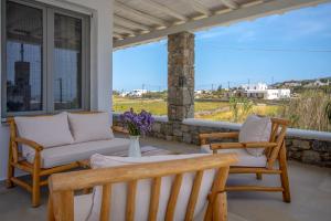 Balkón alebo terasa v ubytovaní Villa Artemis (Agios Lazaros, Psarou)