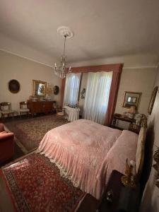 Posteľ alebo postele v izbe v ubytovaní CASA LA TORRE un castello alle porte di Firenze