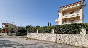 Hoone, kus villa asub