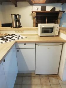 Kuhinja oz. manjša kuhinja v nastanitvi Gîte du mont de transet + 3 fotografije