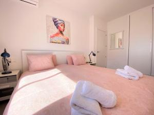 Postel nebo postele na pokoji v ubytování Verano Azul 67 Casasol Apartments + 22 fotografií