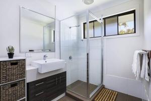 Et badeværelse på Quaint Private Room in Pleasant Ashmore