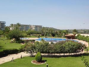 The swimming pool at or close to Los Juncos