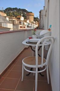 Een balkon of terras bij Lets Holidays Estolt terrace apartment