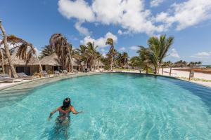 Bazén v ubytování Maya Tulum By G Hotels nebo v jeho okolí