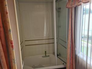 Bilik mandi di 6 Berth on Seaview (Topaz) +30 gambar