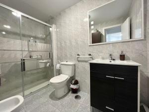 Koupelna v ubytování Apartamento Playa Velilla Park II