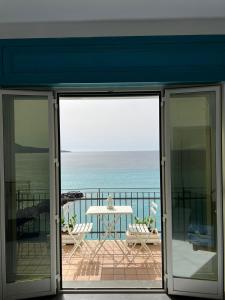 A general sea view or a sea view taken from the holiday home