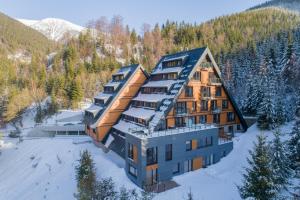 Výhľad na hory alebo výhľad na hory priamo z apartmánu