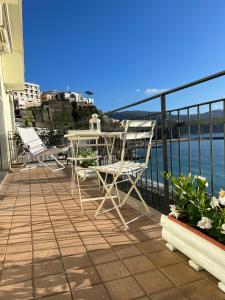 A balcony or terrace at Residenza Mare di Sotto Sorrento