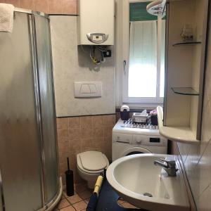 Ένα μπάνιο στο Apartment Verdiano