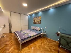 Afbeelding uit fotogalerij van EVAs WorldMap Apartment in Skopje