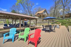 Gallery image of Lake House Haven Fire Pit, Boat Dock and More! in Watauga