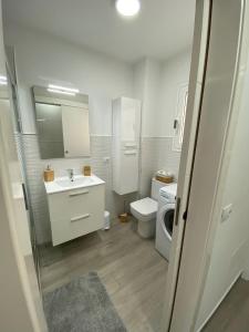 Koupelna v ubytování Estudio en los Cristianos. Ubicación ideal.