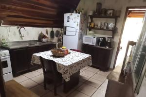 Kuchyň nebo kuchyňský kout v ubytování Cabanna Hostel + 37 fotografií