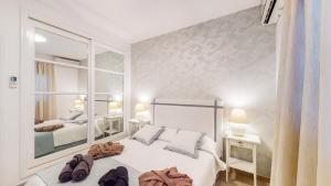 Postel nebo postele na pokoji v ubytování VILLA ANIL Lanzarote