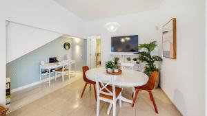 Kuchyň nebo kuchyňský kout v ubytování VILLA ANIL Lanzarote