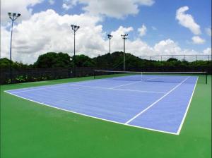 Tenis a/nebo squash v ubytování Carneiros Beach Resort - Flat nebo okolí