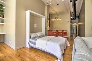 Fotografie z fotogalerie ubytování Bright Savannah Loft in Historic District! v destinaci Savannah + 19 fotografií