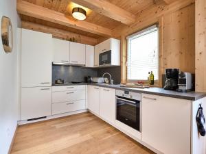 Kuchyňa alebo kuchynka v ubytovaní Murtal Chalet