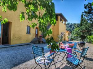 Galeriebild der Unterkunft Splendid villa with swimming pool in Tuscany in Castelfranco di Sopra