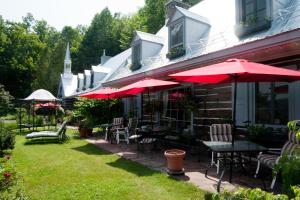 Zahrada ubytování Le Petit Clocher Gite Touristique B & B + 26 fotografií