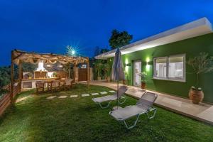 Garður fyrir utan Magnolia Homes Zakynthos