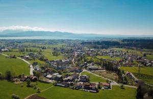 Peisaj natural din apropierea acestei pensiuni