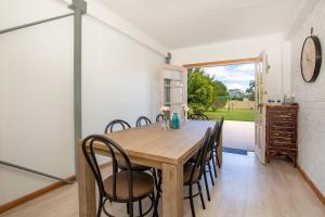 Φωτογραφία από το άλμπουμ του Come Wot Mey Pet Friendly 4 Mins Walk to Beach σε Culburra Beach