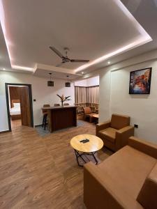 Posezení v ubytování Clarks Inn , Airport Bangalore