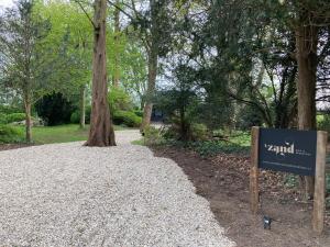 Κήπος έξω από το 'T Zand Bed & Breakfast