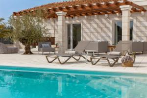 Bazén v ubytovaní Luxury Villa Salvina alebo v jeho blízkosti