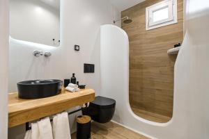 Koupelna v ubytování Mythos Luxury Suite
