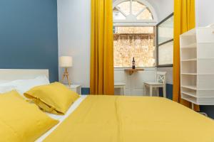 Posteľ alebo postele v izbe v ubytovaní Kenova apartment Old Town