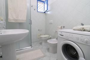 Vannituba majutusasutuses Trilo barbecue Torre dell'orso Pt48