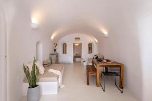 Gallery image of Bluedome Cavehouses Santorini in Oia