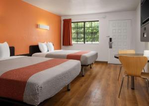 Säng eller sängar i ett rum på Motel 6-San Luis Obispo, CA - South