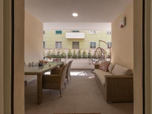 Restoran või mõni muu söögikoht majutusasutuses The Best Rent - Modern apartment close to Sant'Agnese Metro Station