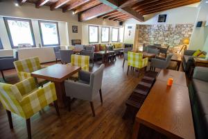Posedenie v ubytovaní Manthos Mountain Resort & Spa