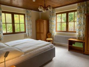 Postel nebo postele na pokoji v ubytování Haus Lindenhofer