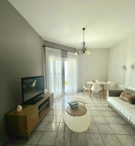 A television and/or entertainment centre at Villa Panorama