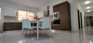 Cuina o zona de cuina de Lorenza Letting Maisonette