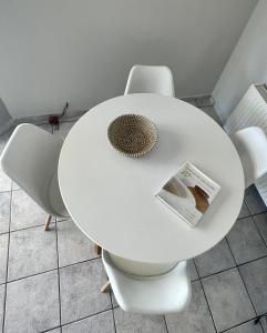 A seating area at Villa Panorama