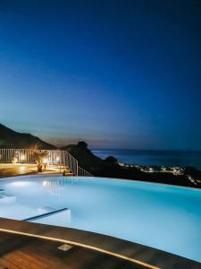 Hotel Antica Cascina Del Golfo内部或周边的泳池