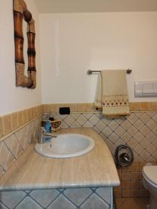 Kúpeľňa v ubytovaní 100 Passi Castelbuono - Pieno Centro